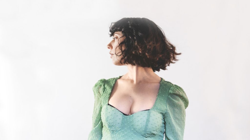 SIMONA SEVERINI: esce in digitale “NON FACCIO NIENTE”
