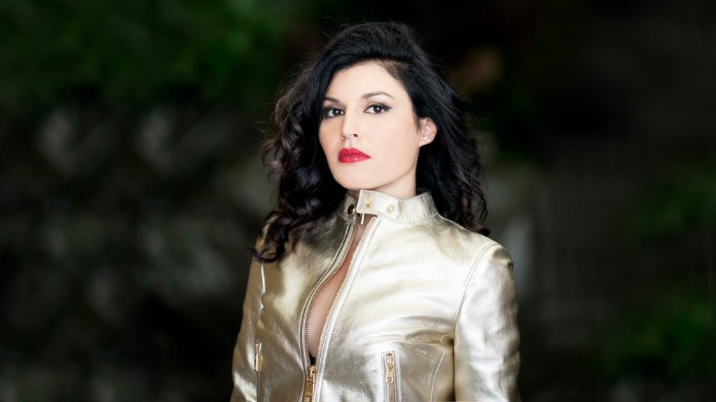 Giusy Ferreri: guarda il video di Miele