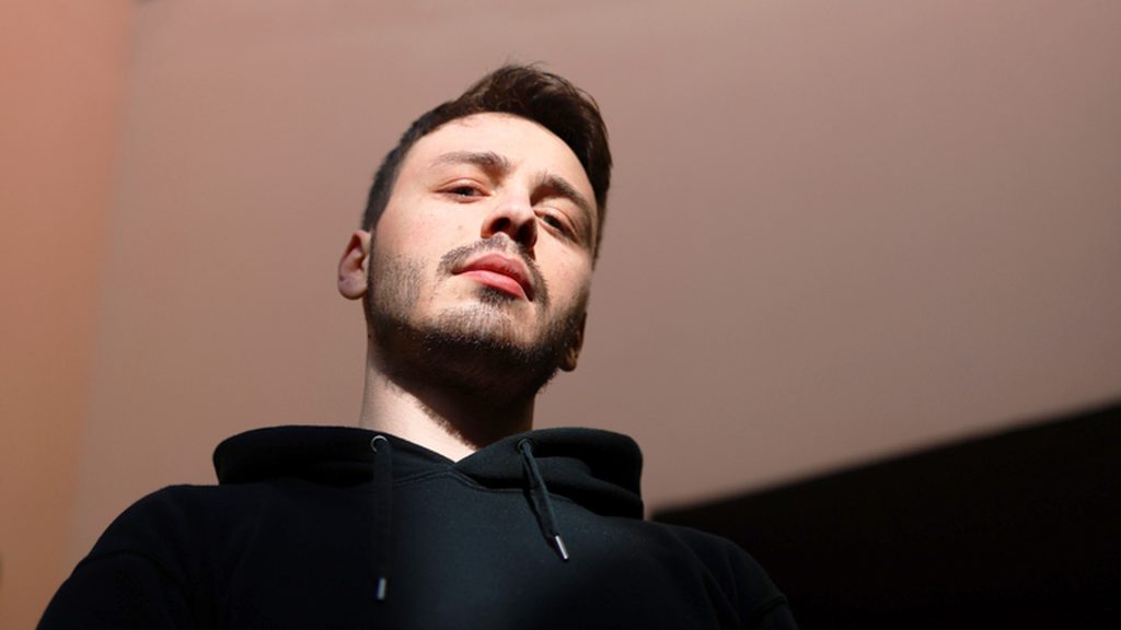 Etto pubblica il suo disco d'esordio