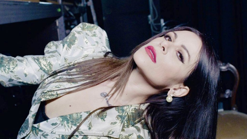 Vaniss in "Cosa mi resta"