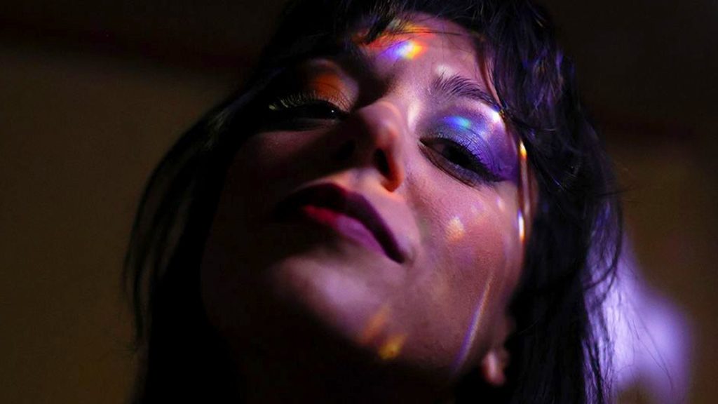 Yael illumina e fortica l'anima con "GAP"
