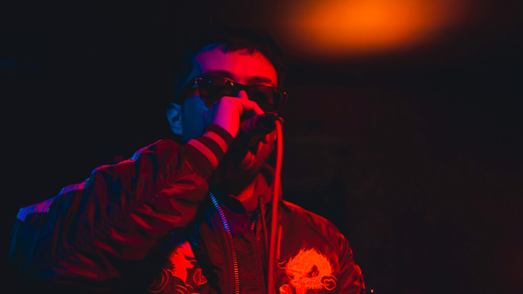 Pushmmua online con il video di "Maney"
