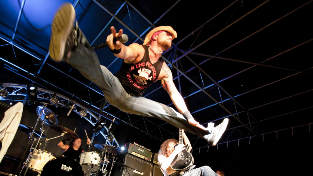 The Rocker esce con il suo primo inedito