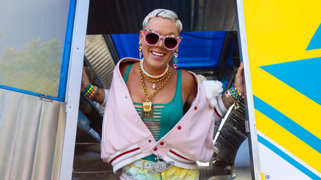 P!nk ritorna con un nuovo travolgente singolo