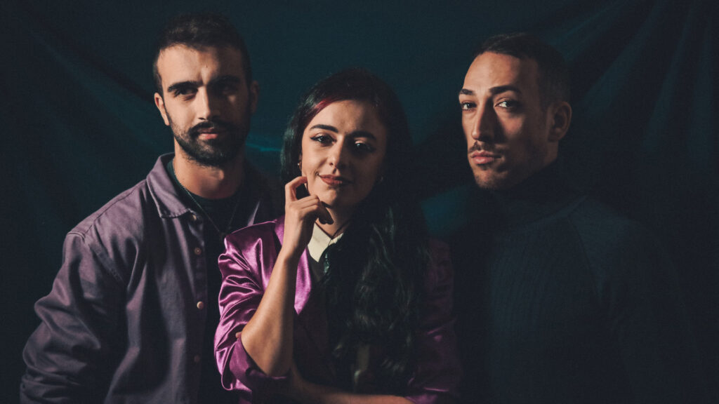 Eva Mora esce con "Appesa"