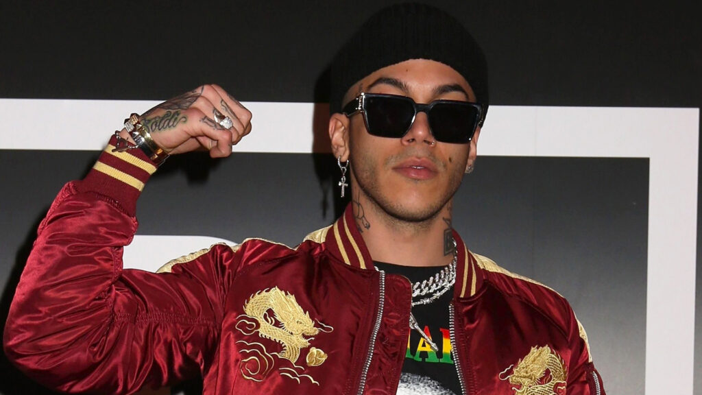 Sfera Ebbasta già pronto per l'estate