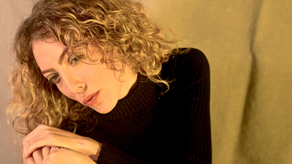 Helle in radio con "Simone"