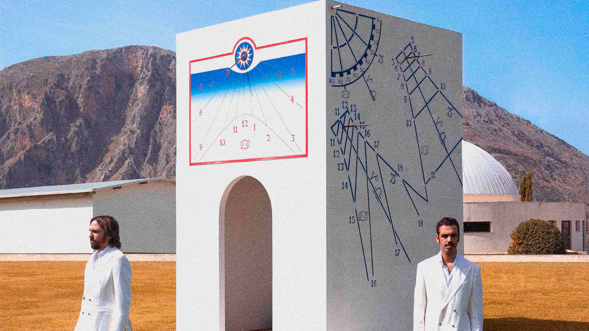Colapesce Dimartino: “LUX ETERNA BEACH”