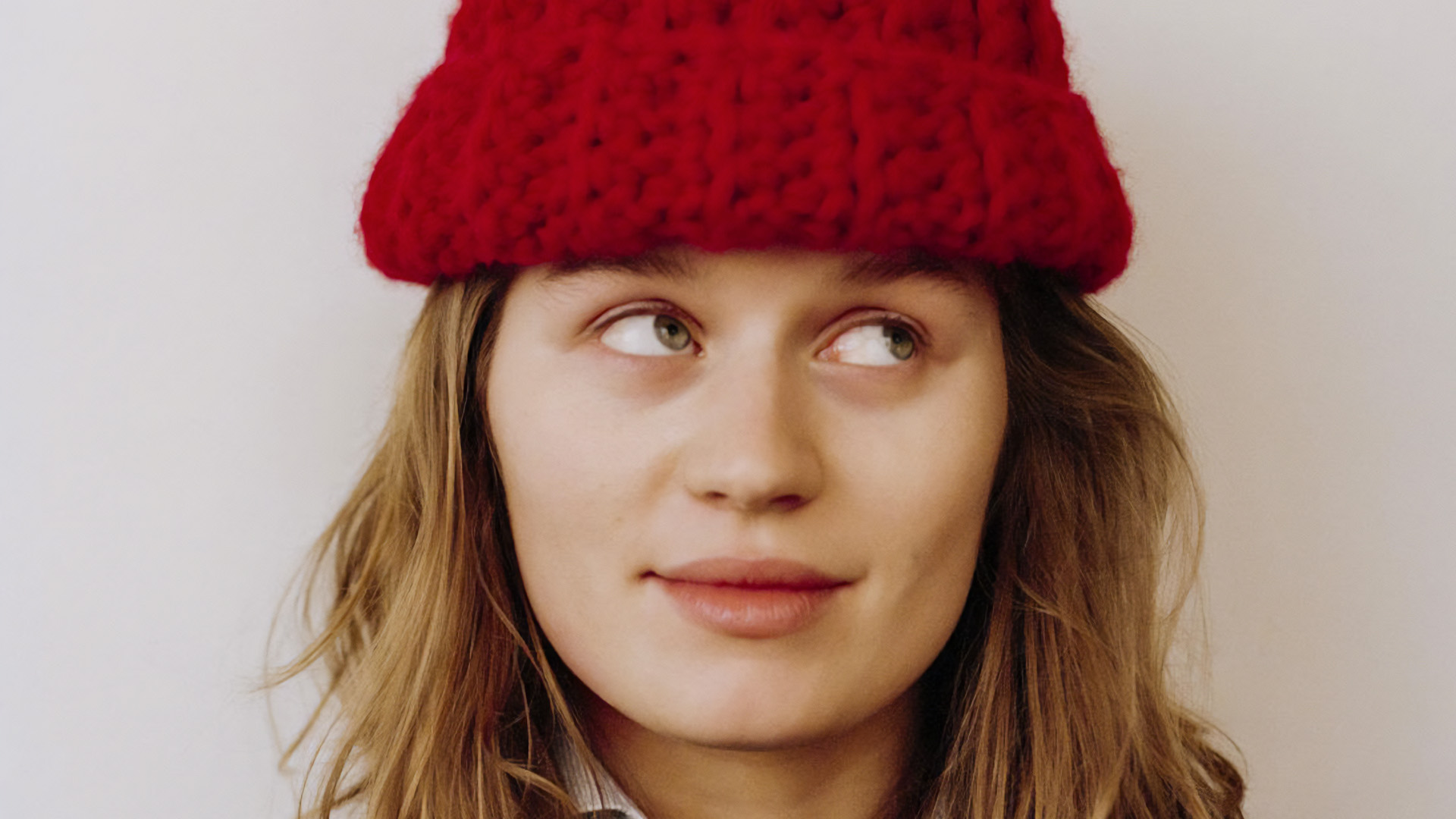 girl in red: "Too Much"