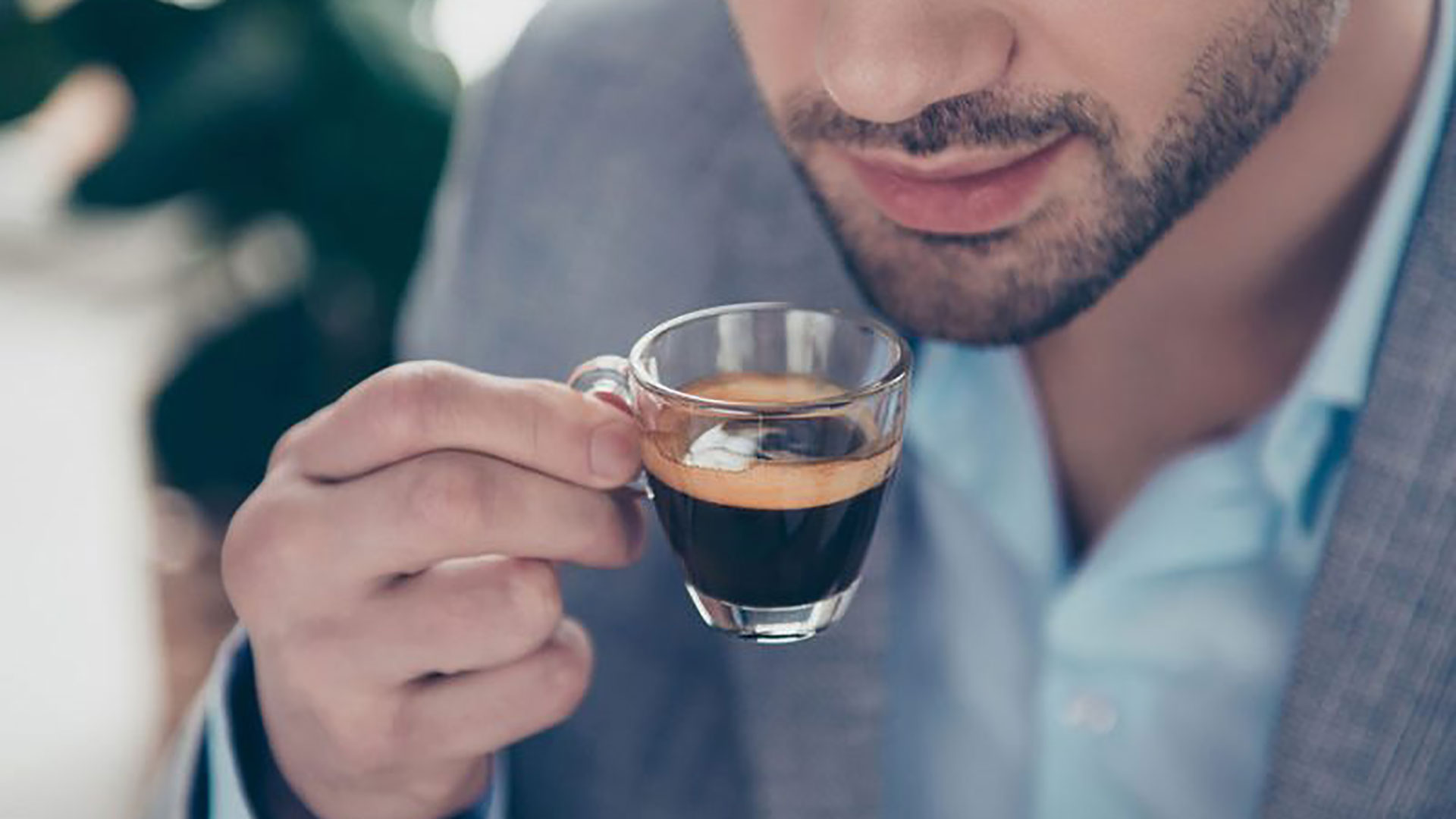 Regole principali per servire e degustare il caffè