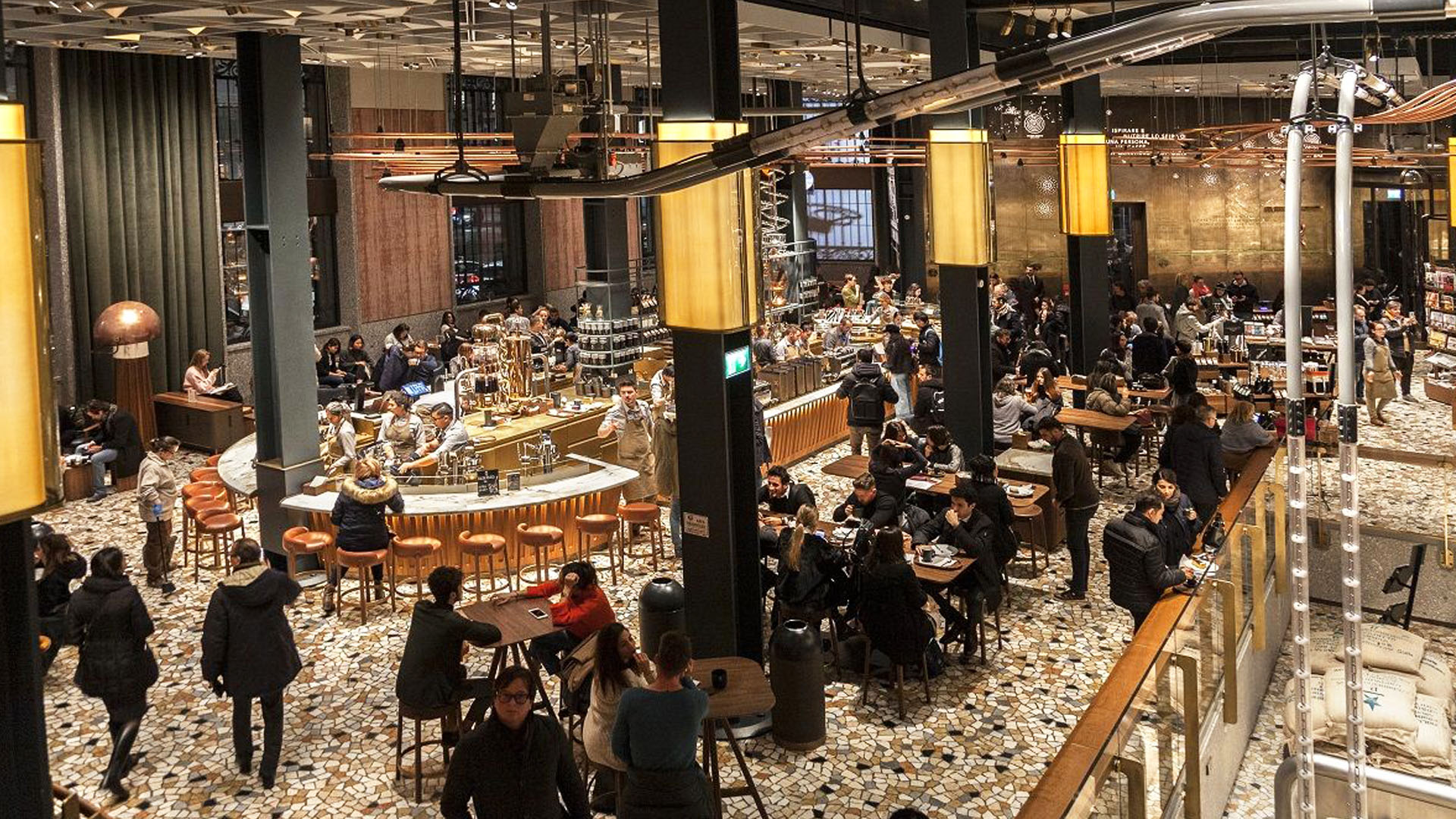 Starbucks Milano Duomo: la Roastery più grande d'Europa