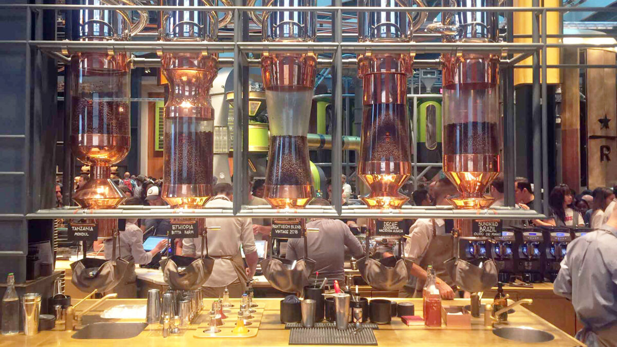 Starbucks Milano Duomo: la Roastery più grande d'Europa