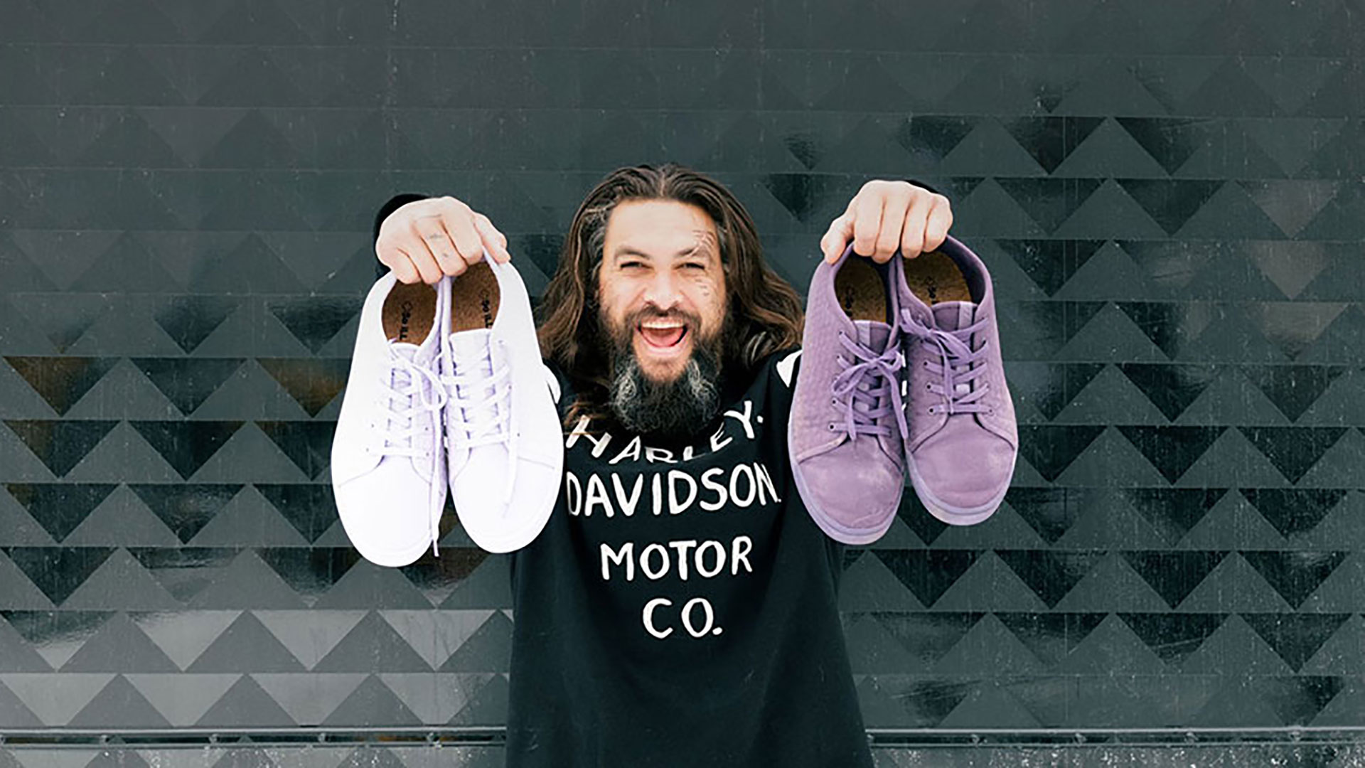 jason momoa sneakers