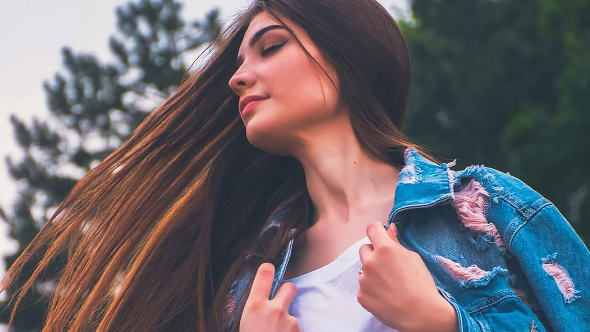 Crea queste maschere naturali fai da te per coprire i capelli bianchi