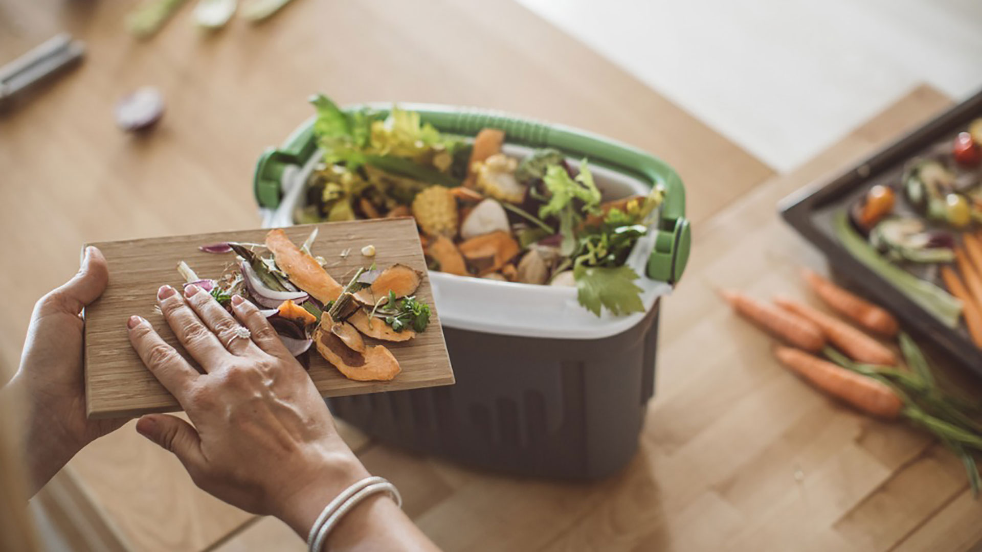 Vuoi ridurre lo spreco alimentare? Ecco 5 soluzioni pratiche