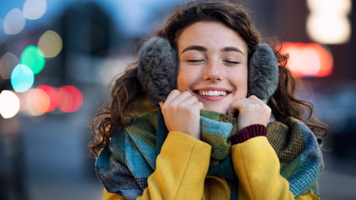 Basta cappelli e sciarpe il paraorecchie è il nuovo accessorio di stile