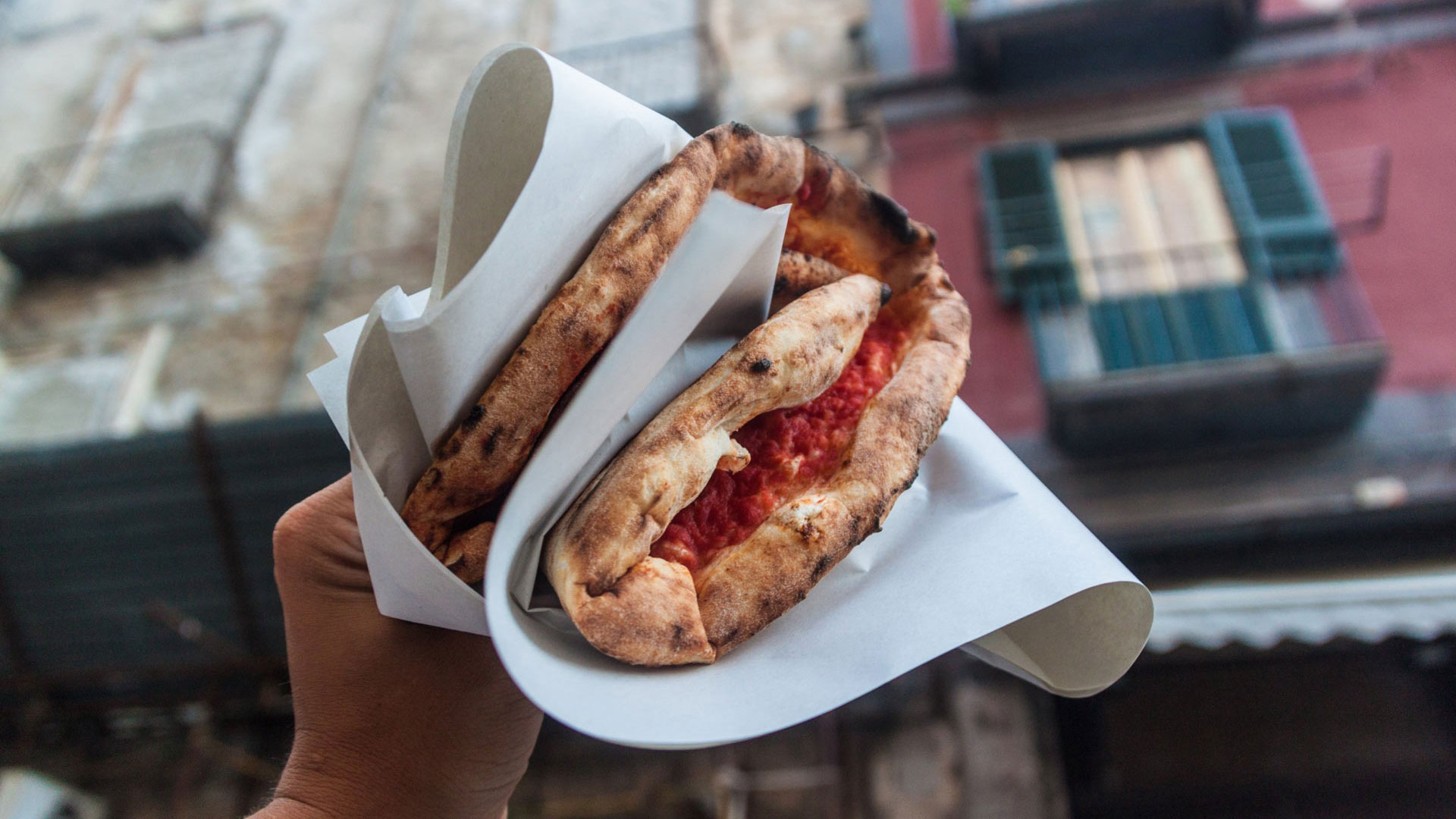 Street Food a Napoli: i 5 cibi da provare assolutamente