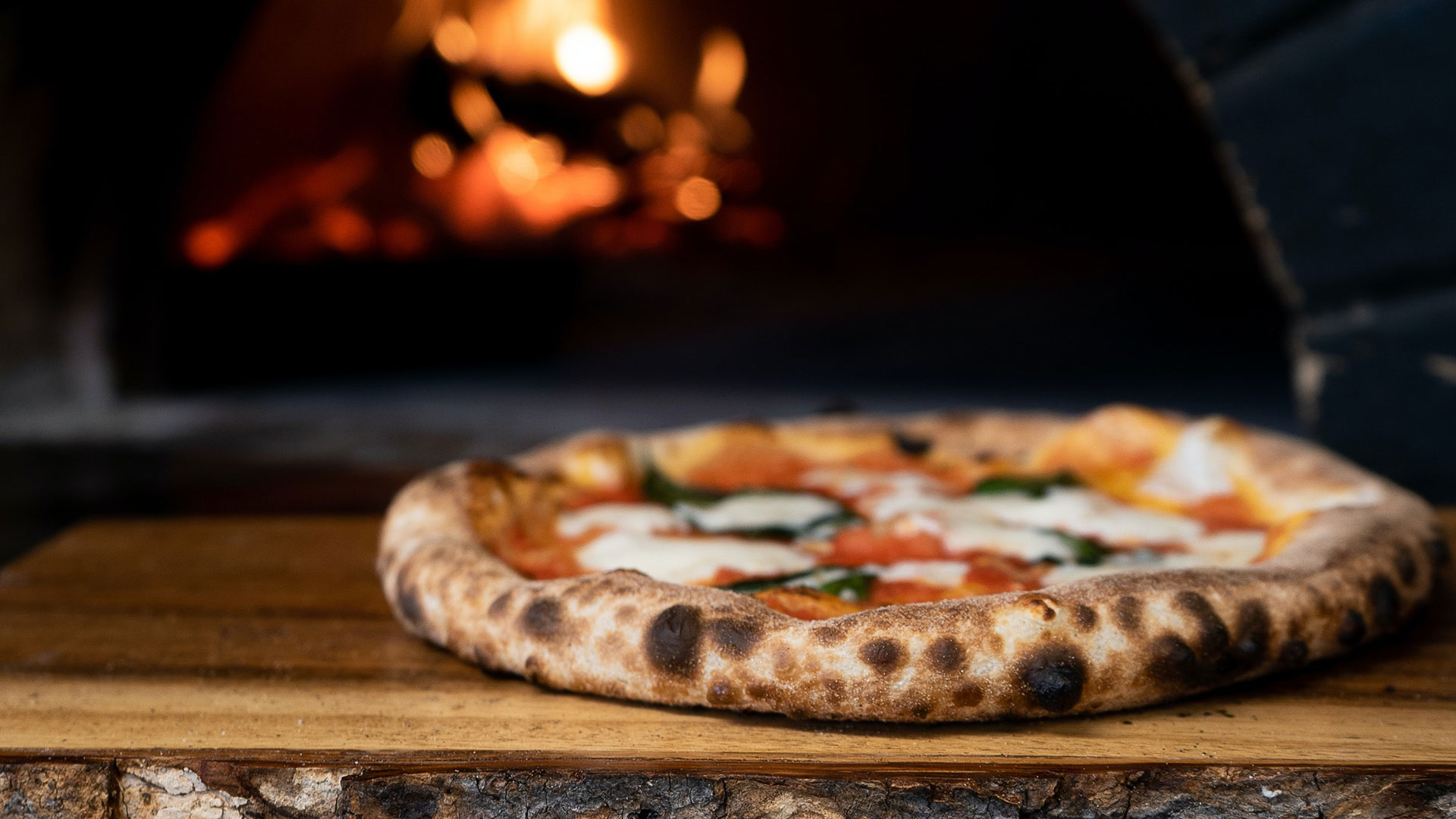 Pizza vs pinsa: partiamo dalle origini
