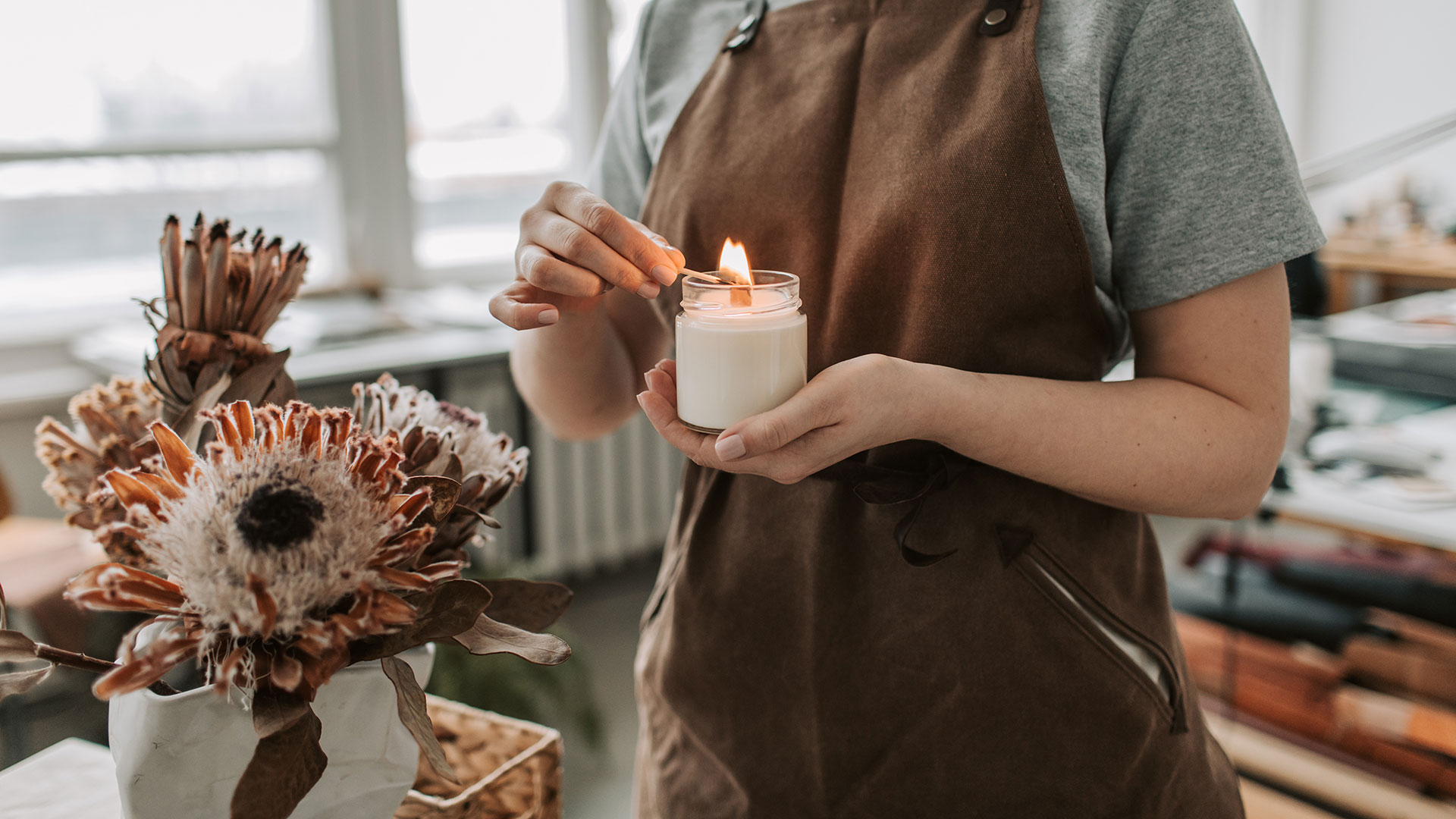 Regali Natale Candele con fiori secchi