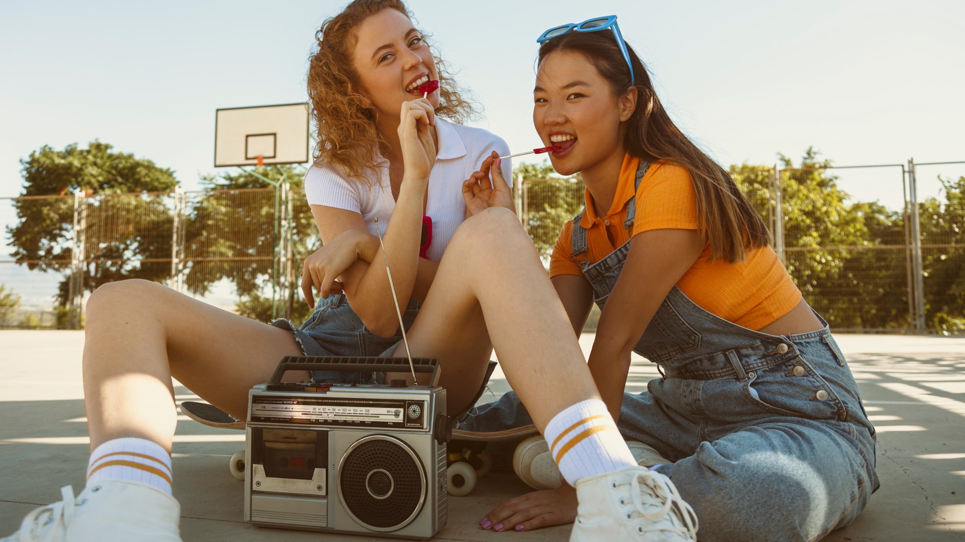 Pantaloncini donna: i look anni '90 più belli da indossare